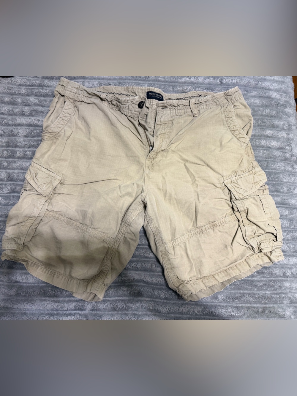 American Eagle Beige Cargo Pocket Shorts